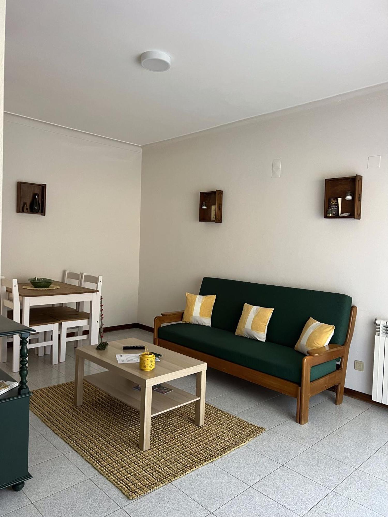 Encosta Do Sol Apartment Canas de Senhorim Екстериор снимка